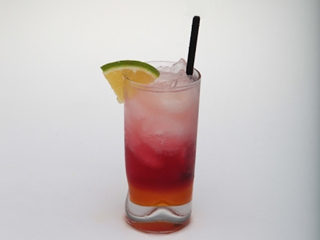 Drink cítrico Just X leva tangerina e cranberry na sua mistura